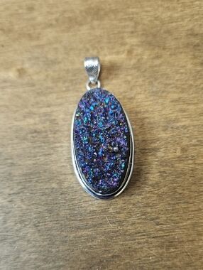 Silver Oval Druzy Pendant Necklace in Iridescent Purple-Blue